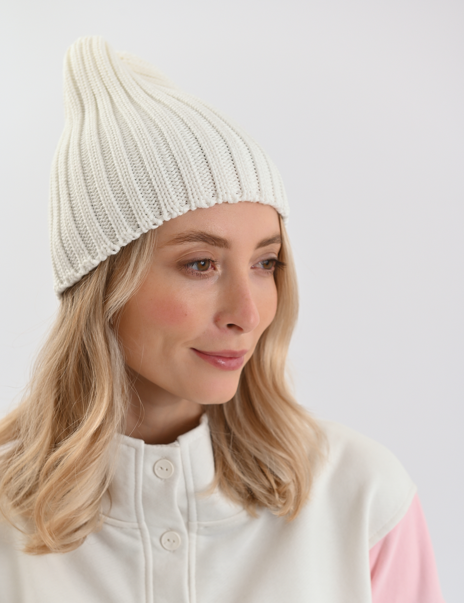 Картинка Шапка біла 