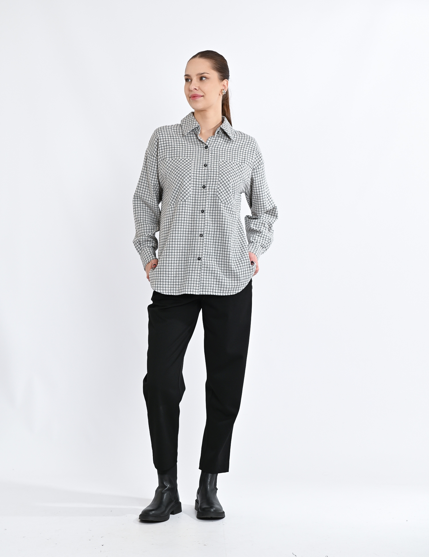 Картинка Сорочка в дрібну сіру клітинку