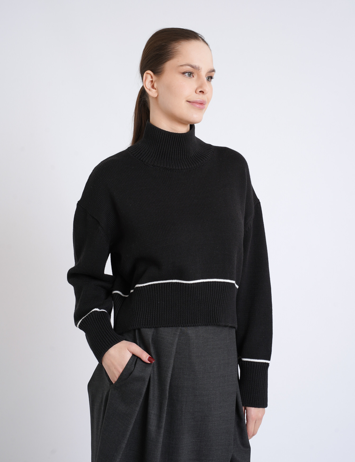 Картинка Светр чорний