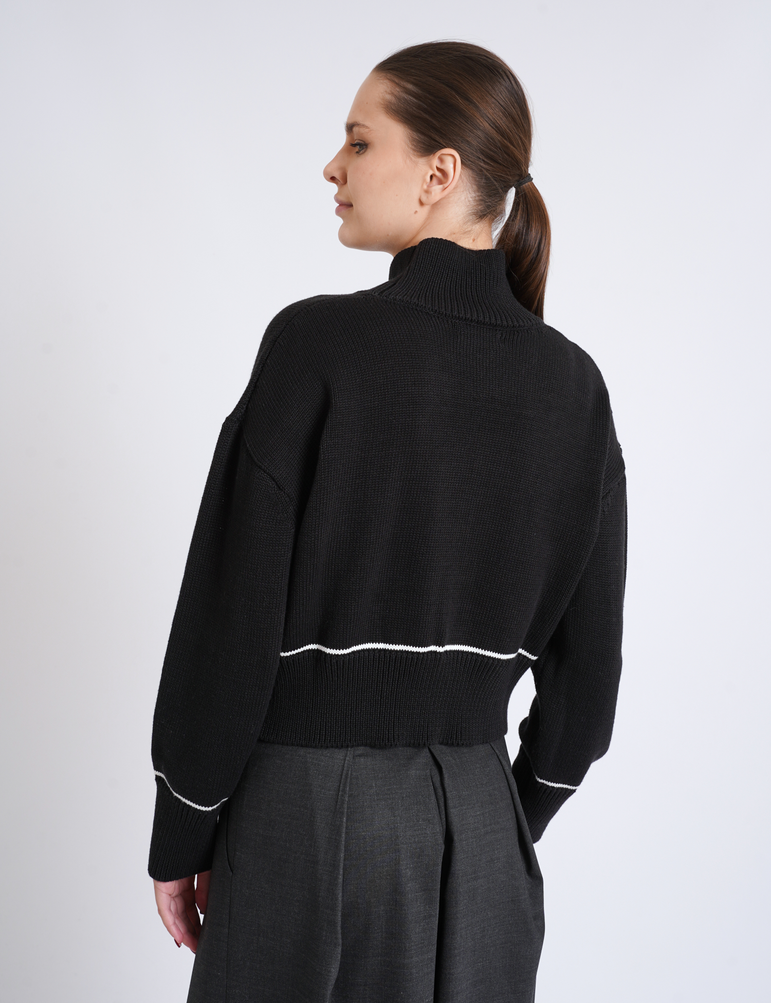 Картинка Светр чорний