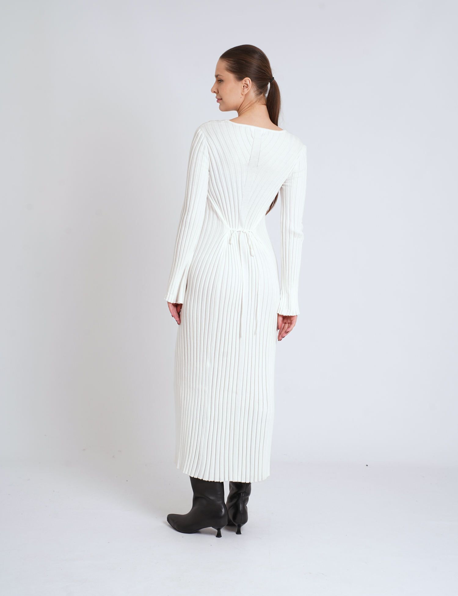 Картинка Сукня міді біла