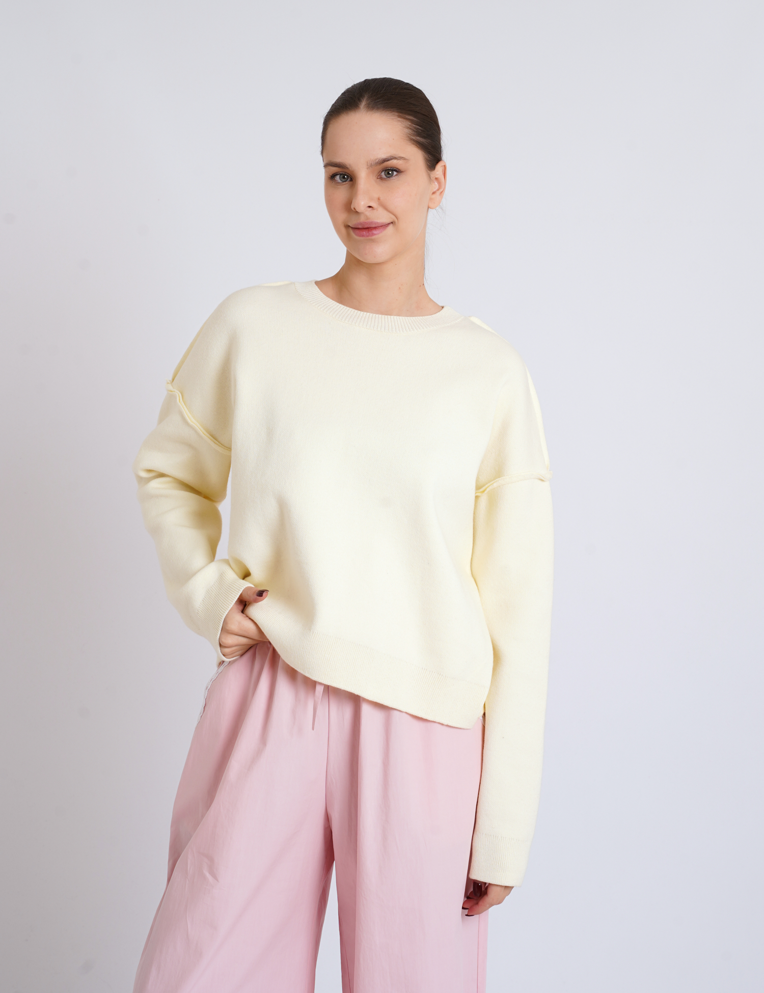 Картинка Трикотажний светр світло-жовтий