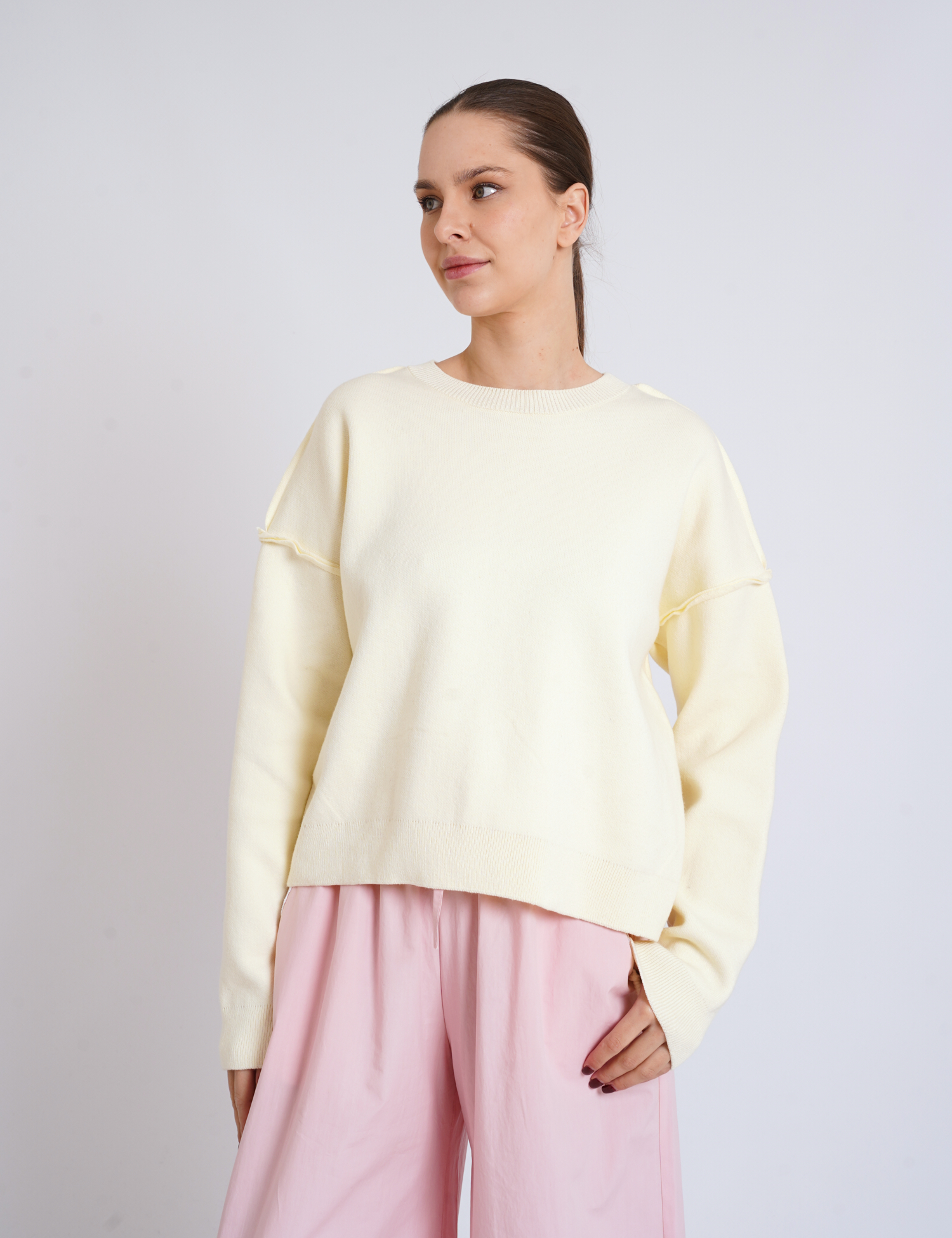 Картинка Трикотажний светр світло-жовтий