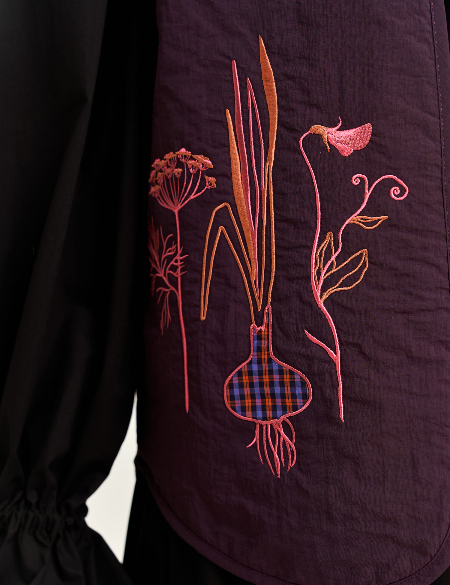 Картинка Жилет "У чарівному саду" фіолетовий 