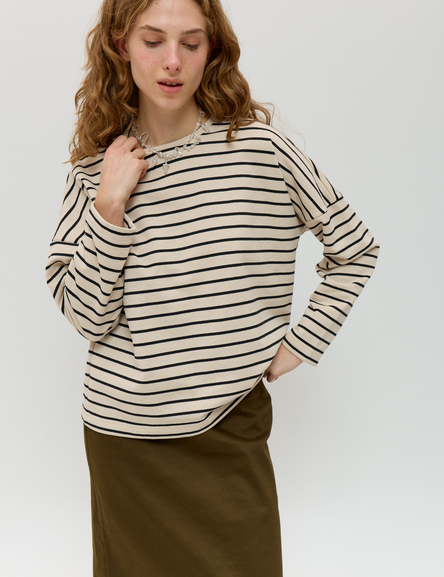 Картинка Світшот бежево-чорний 