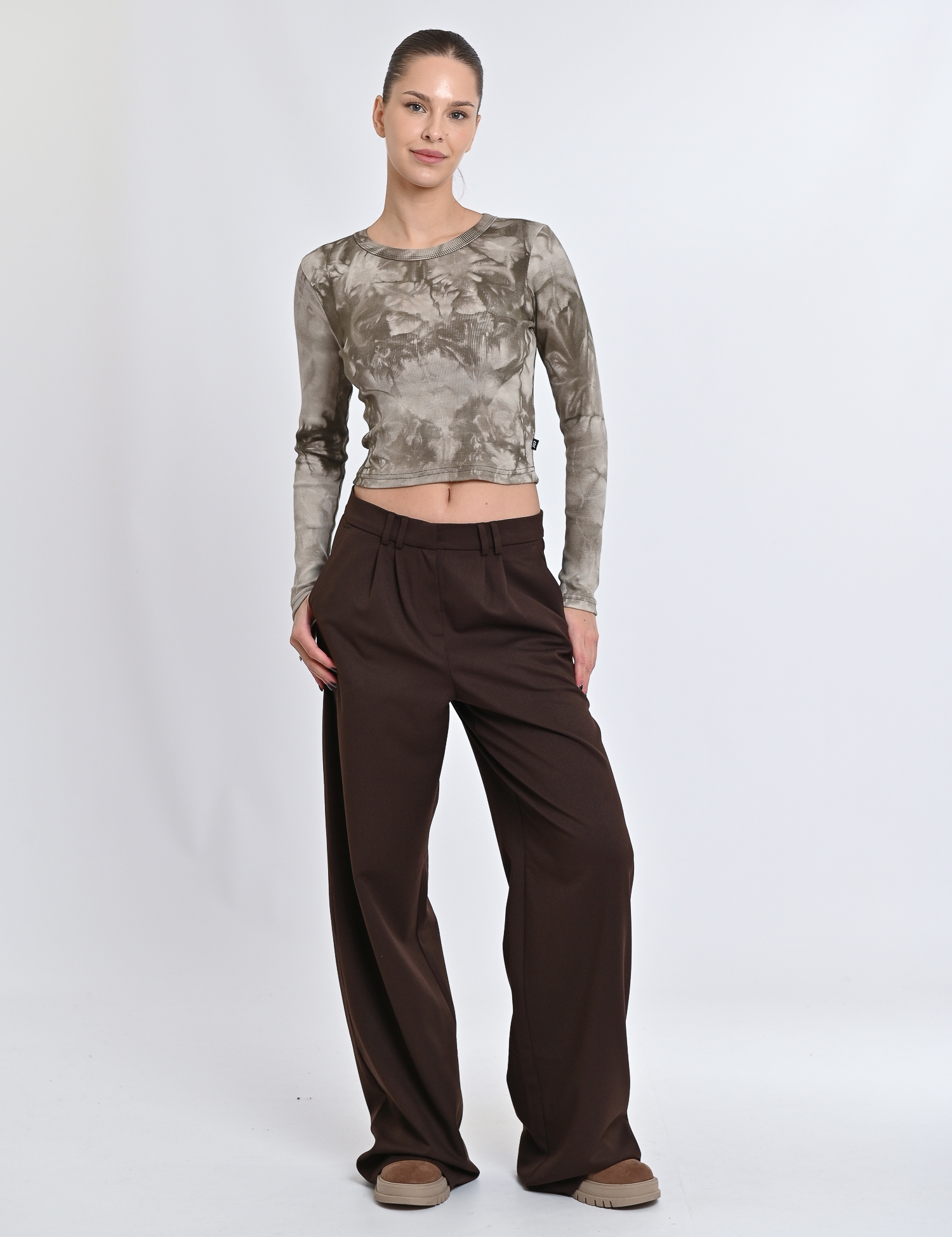 Картинка Лонгслів зелений