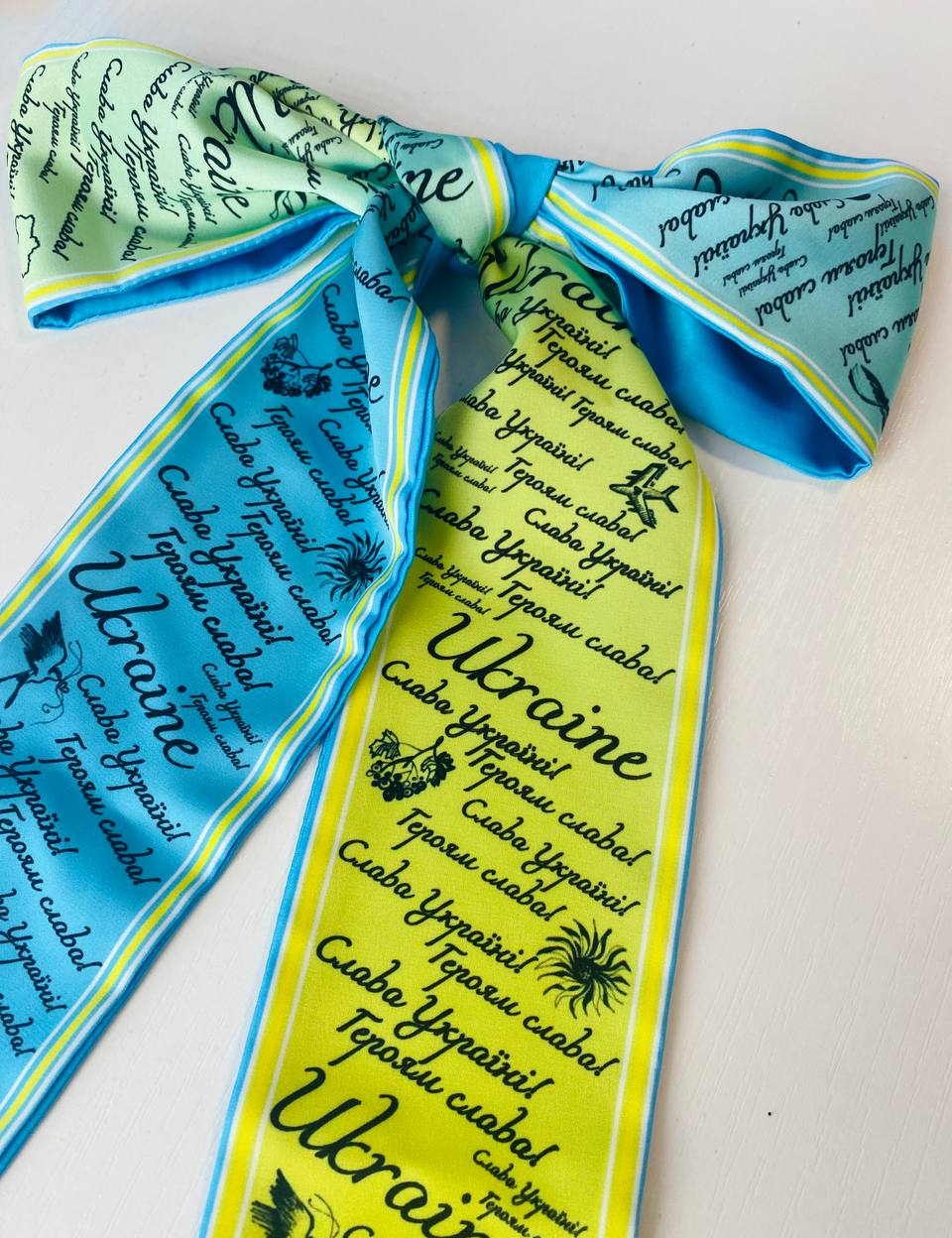Картинка Дизайнерський аксесуар- твіллі "Слава Україні"