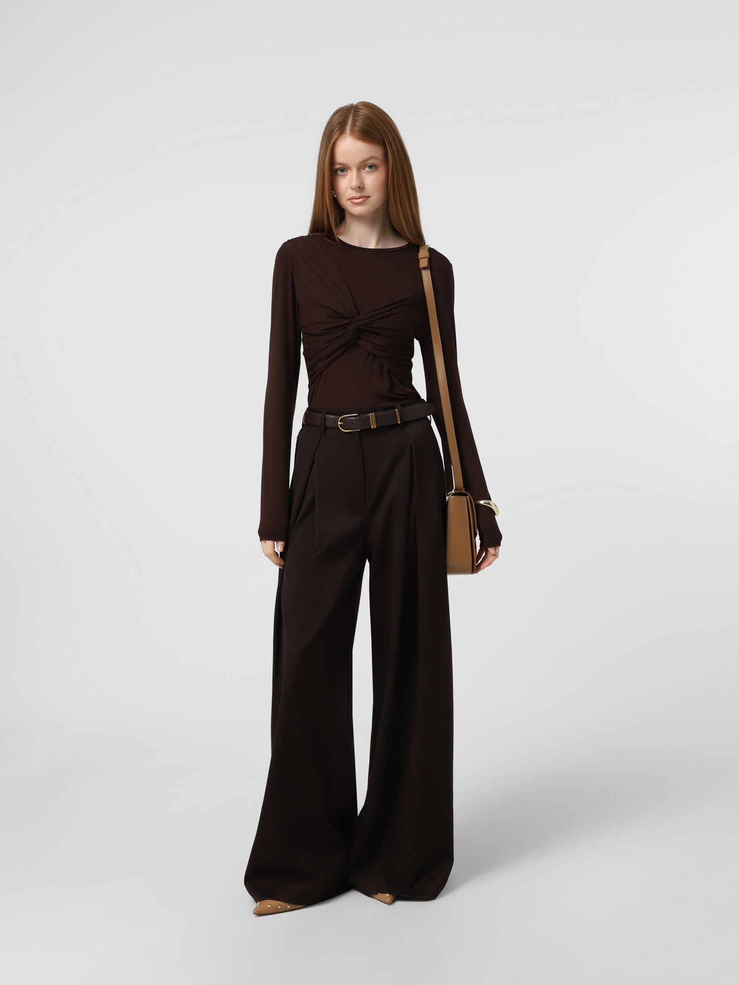 Картинка Лонгслів коричневий