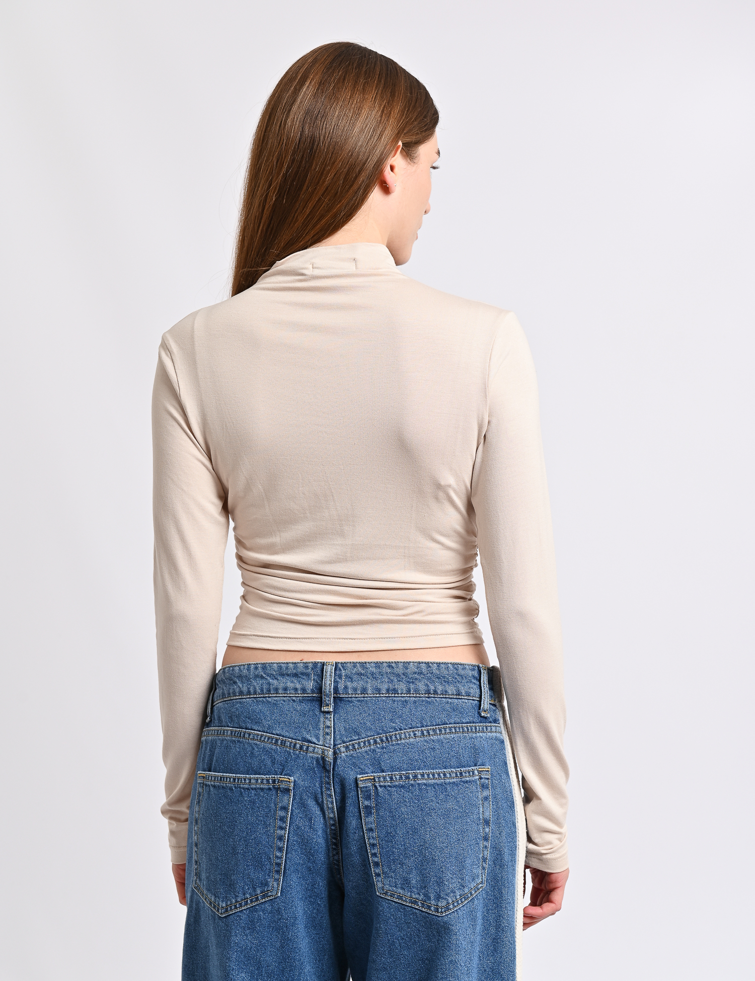 Картинка Лонгслів бежевий