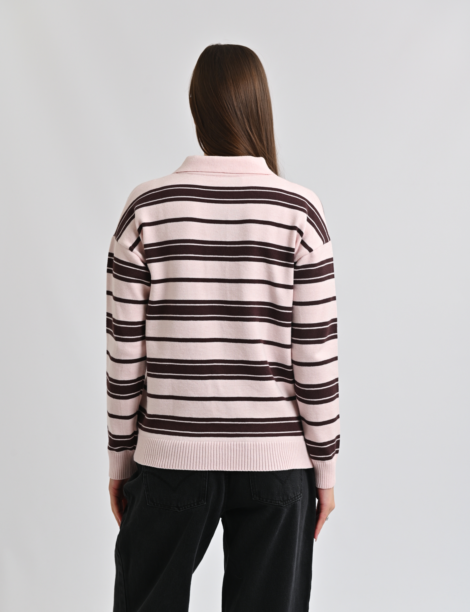 Картинка Светр у смужку з коміром поло рожево-коричневий