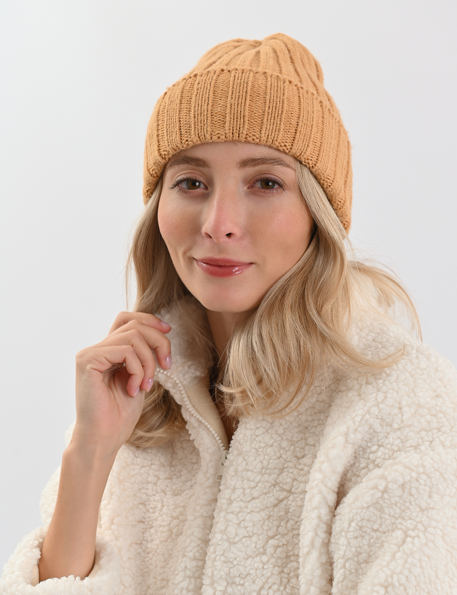 Картинка Шапка світло-коричнева 