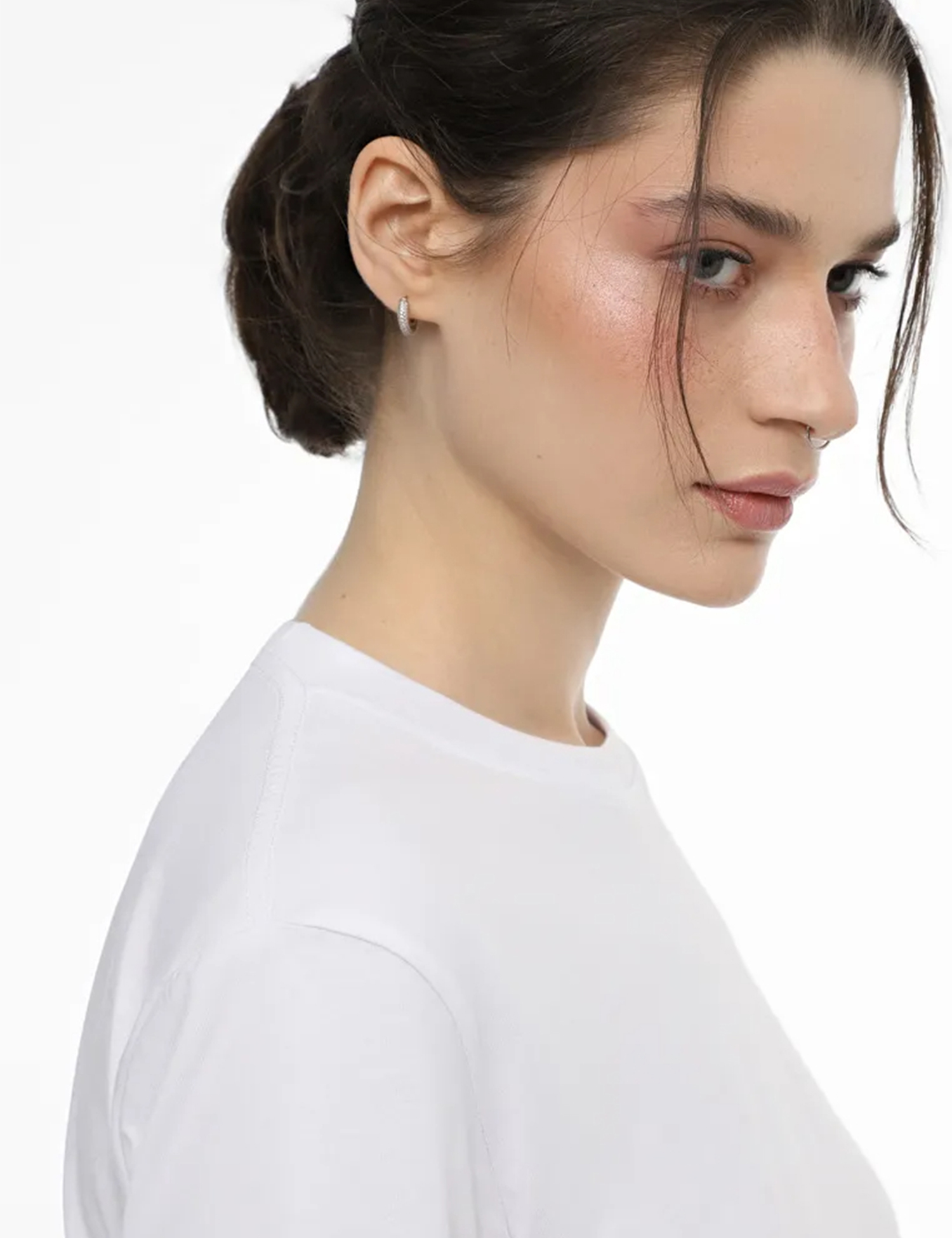 Картинка Жіноча біла базова футболка