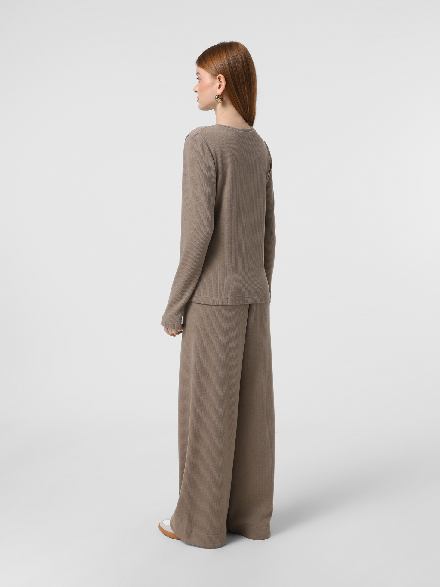 Картинка Светр бежевий