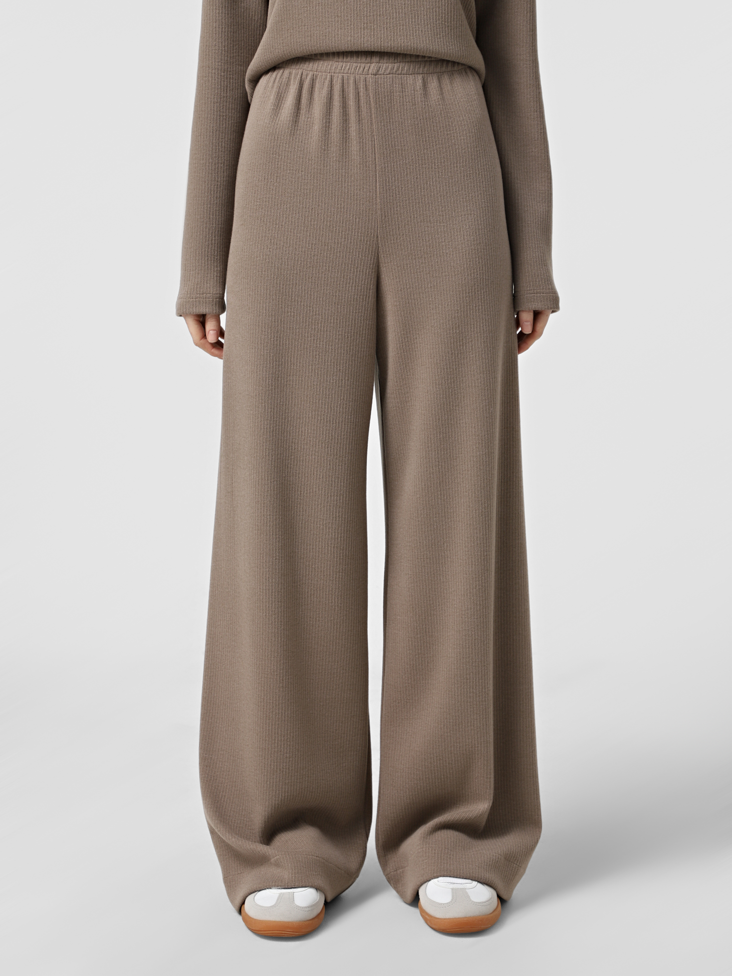 Картинка Штани з м'якого трикотажу бежевого кольору