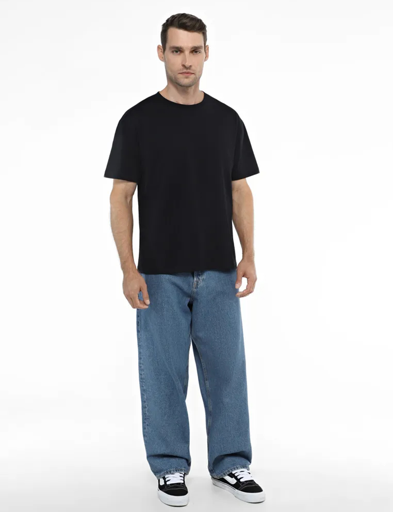 Картинка Чоловіча чорна базова футболка