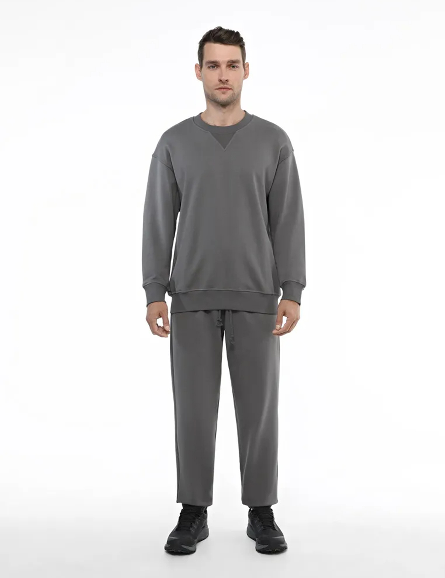 Картинка Чоловічі темно-сірі трикотажні штани