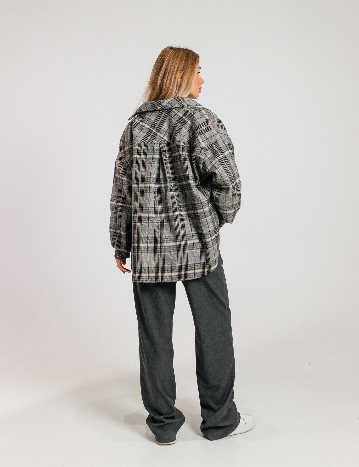 Картинка Сорочка сіра в клітинку