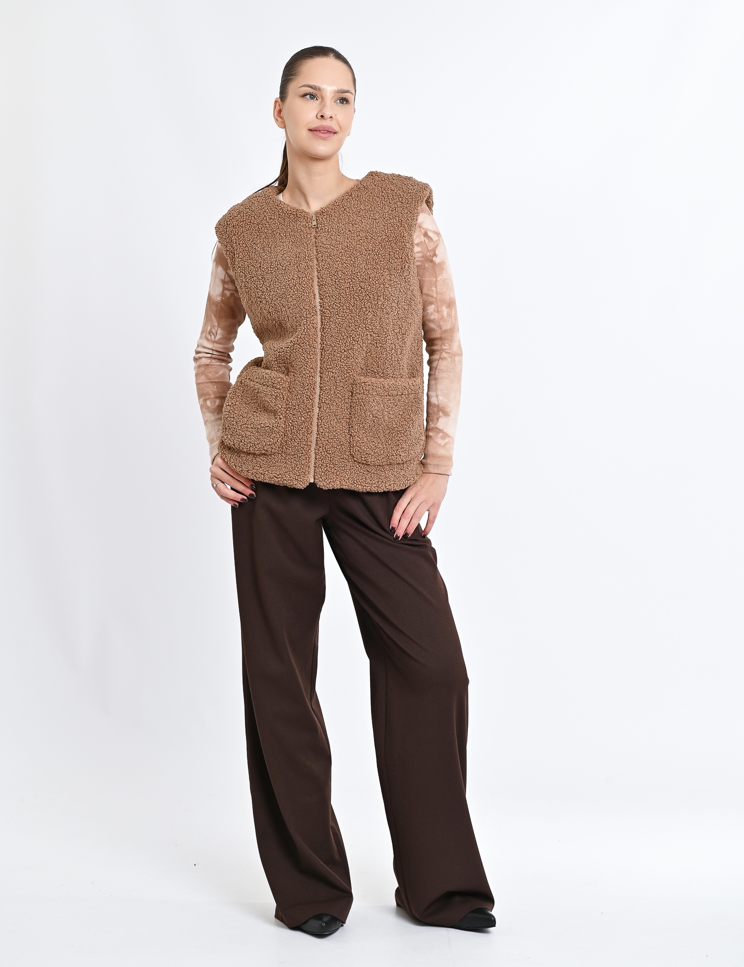 Картинка Жилет бежевий