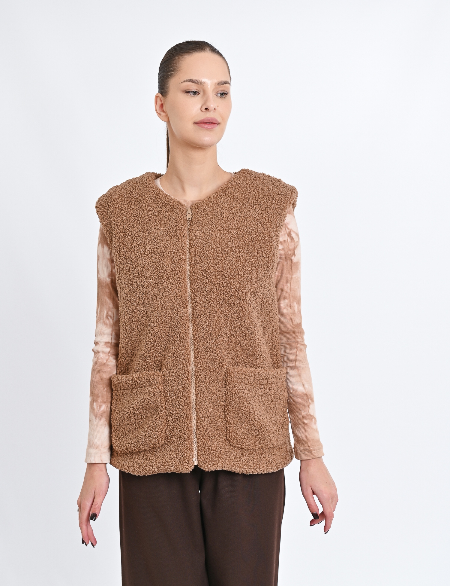 Картинка Жилет бежевий