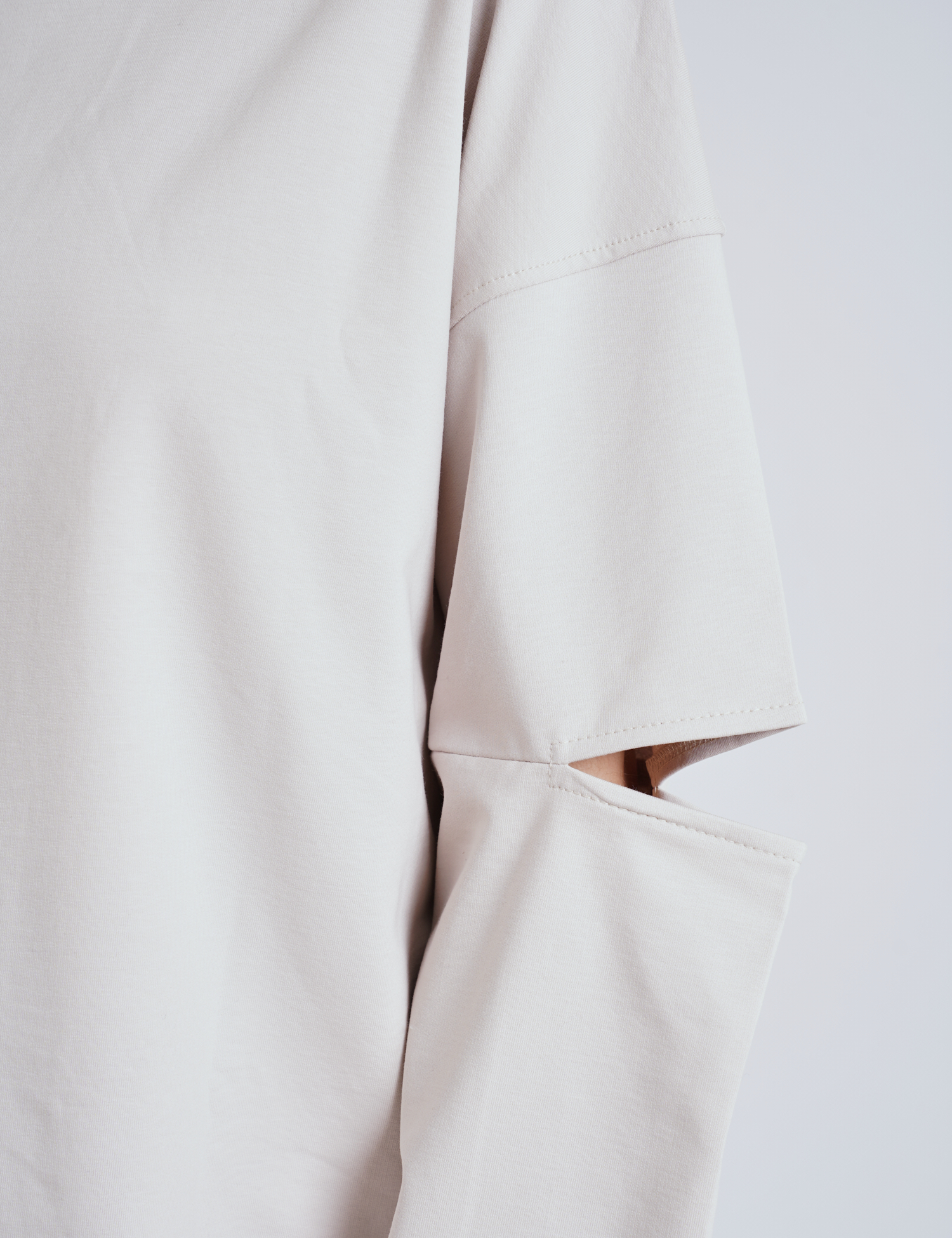 Картинка Лонгслів бежевий