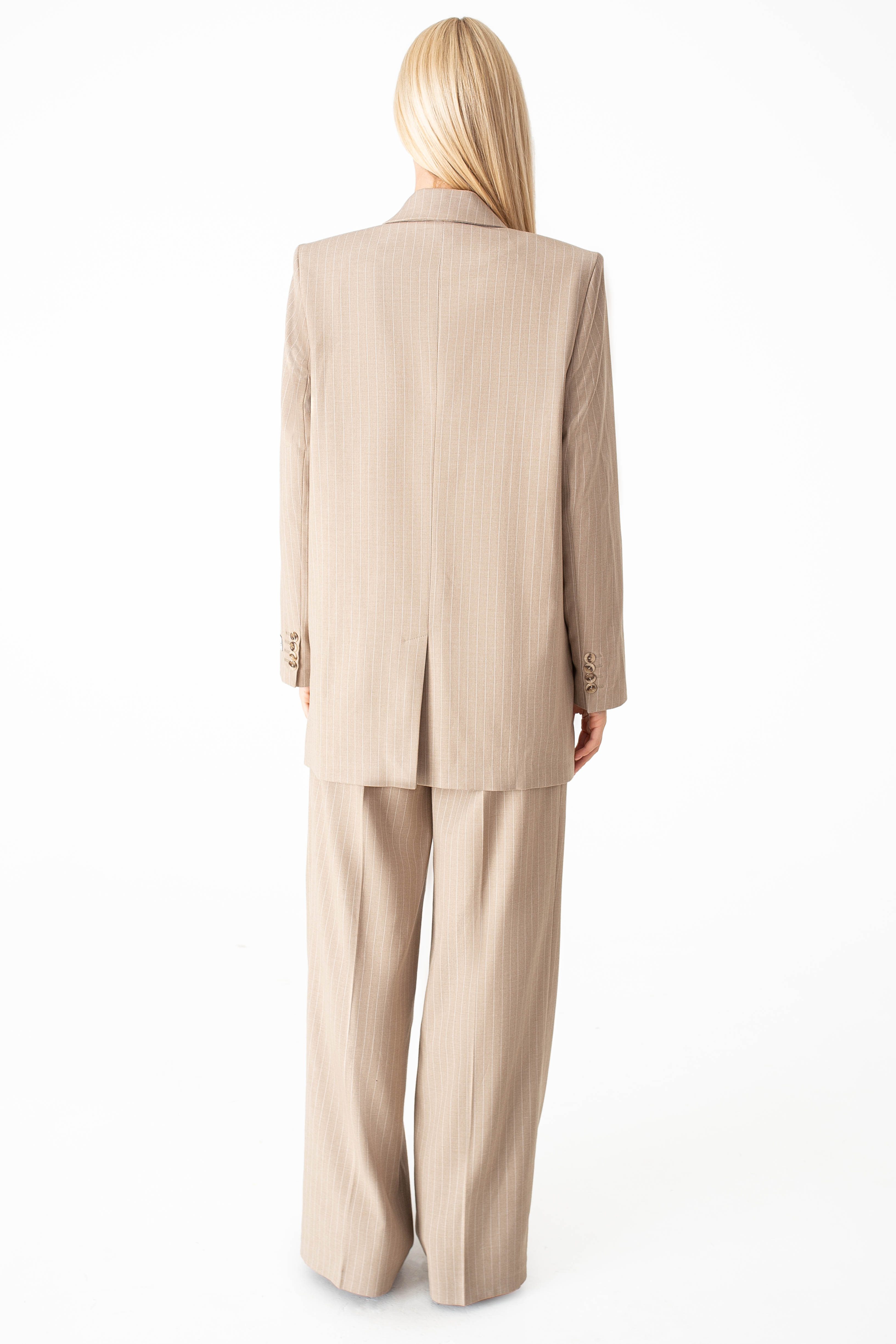 Картинка Піджак бежевий з принтом 