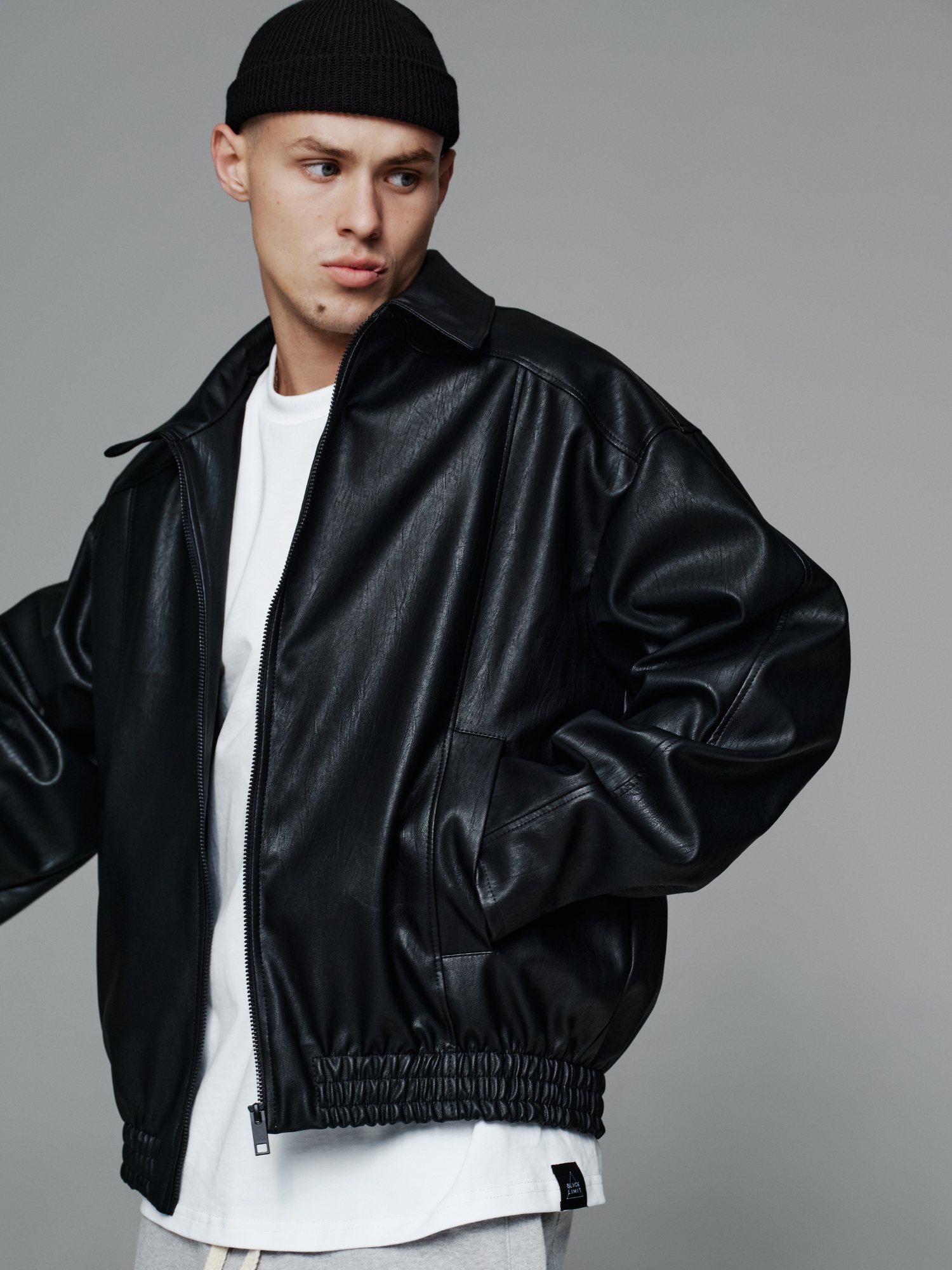 Картинка Куртка чорна