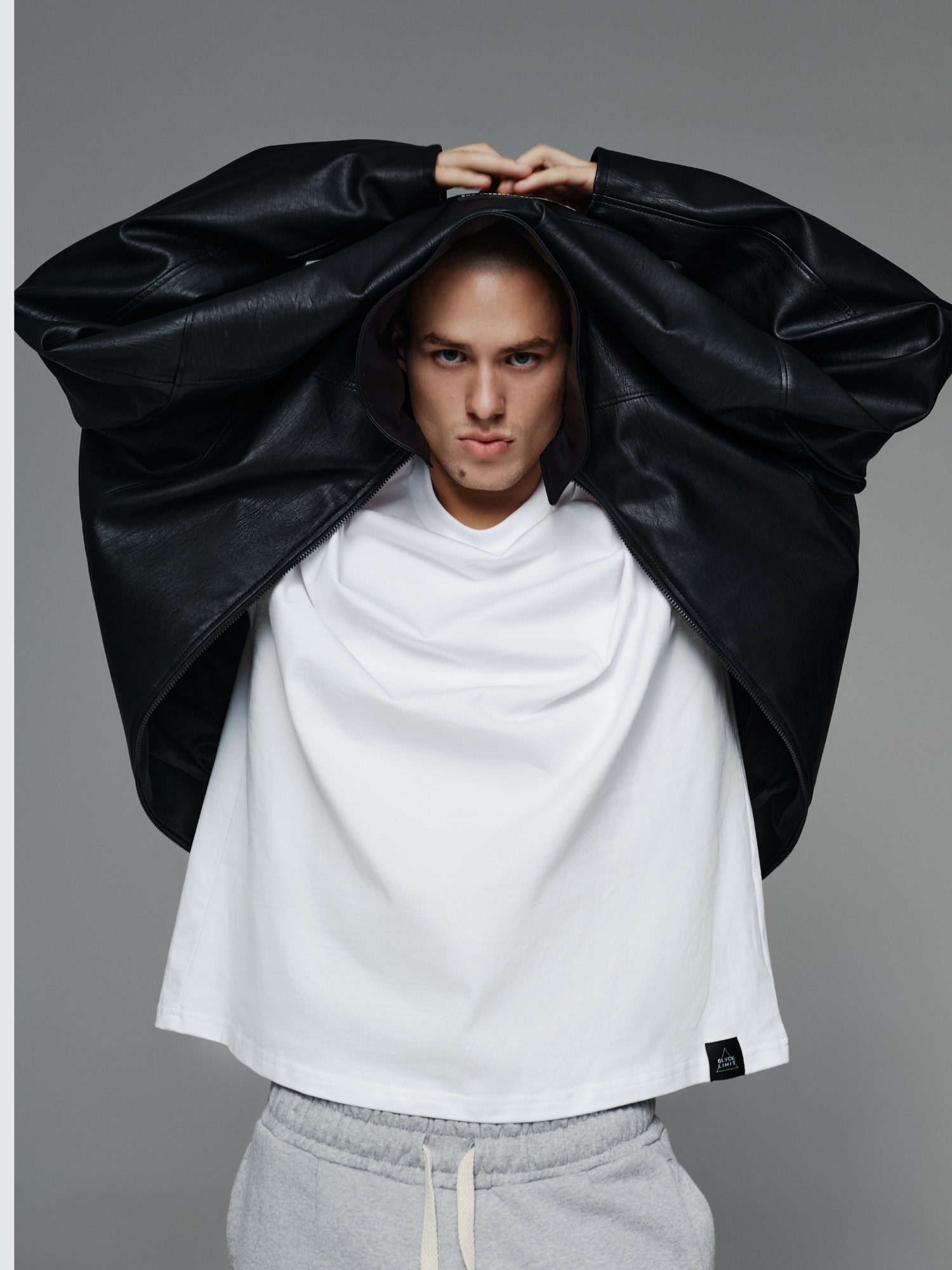 Картинка Куртка чорна