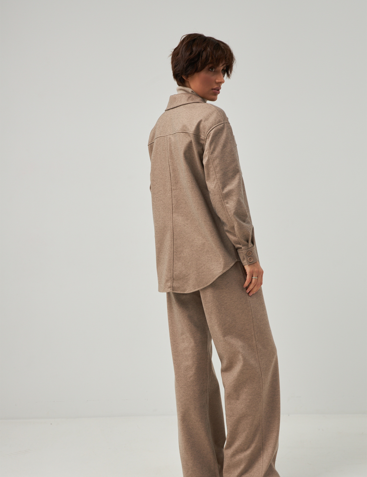 Картинка Сорочка бежева