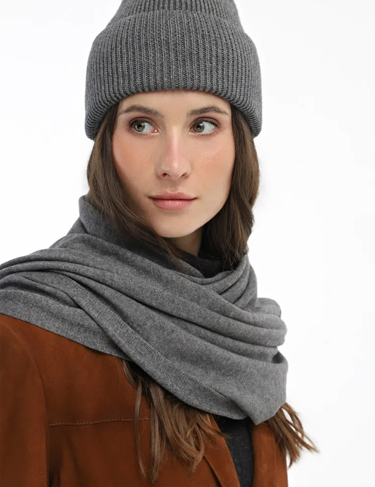 Картинка Жіноча сіра в’язана шаль