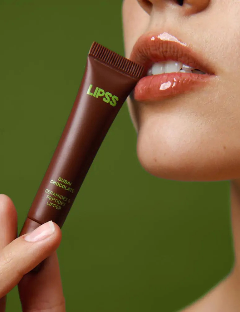 Картинка Бальзам для губ Dubai Chocolate Lipper