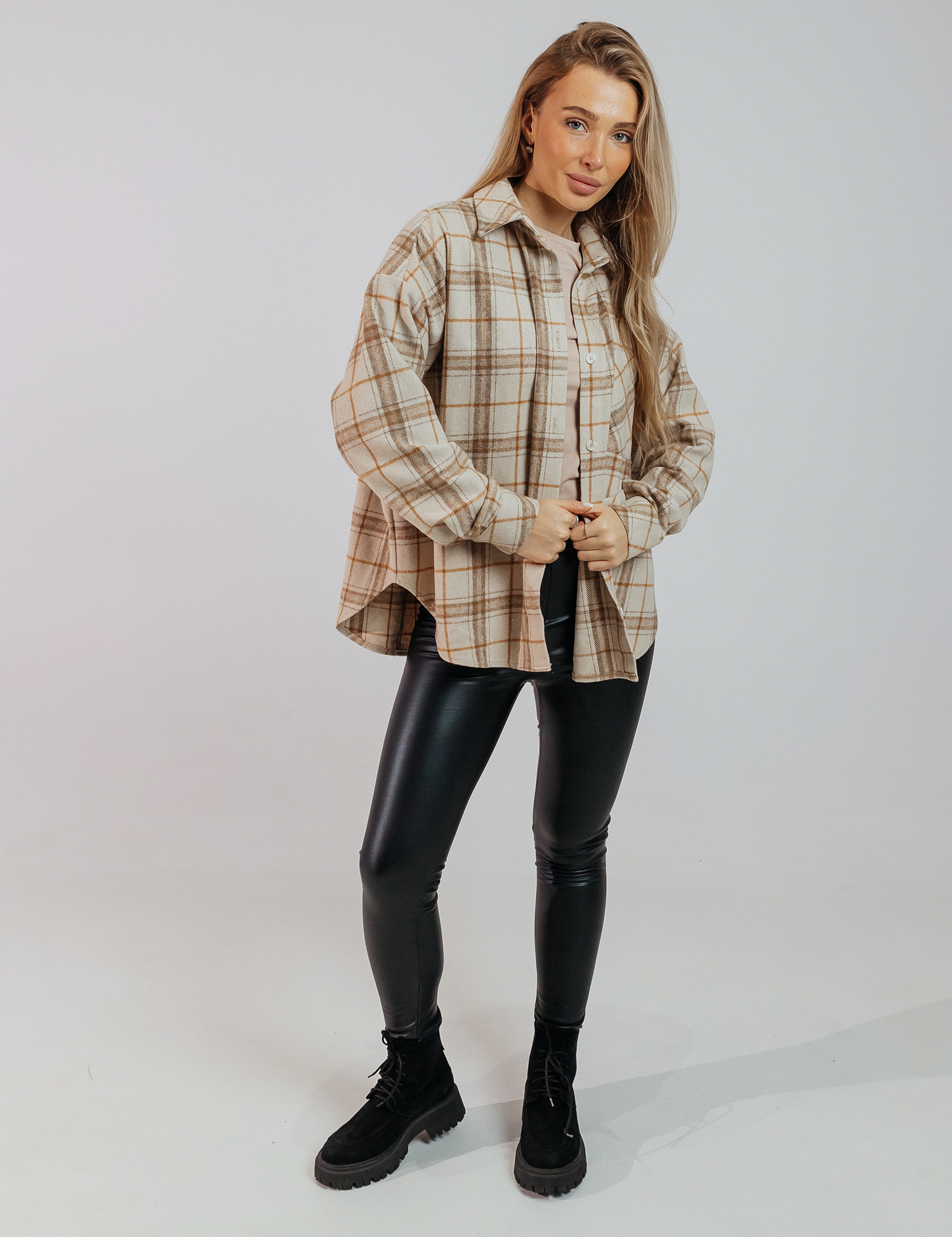 Картинка Сорочка в клітинку бежева з помаранчевим