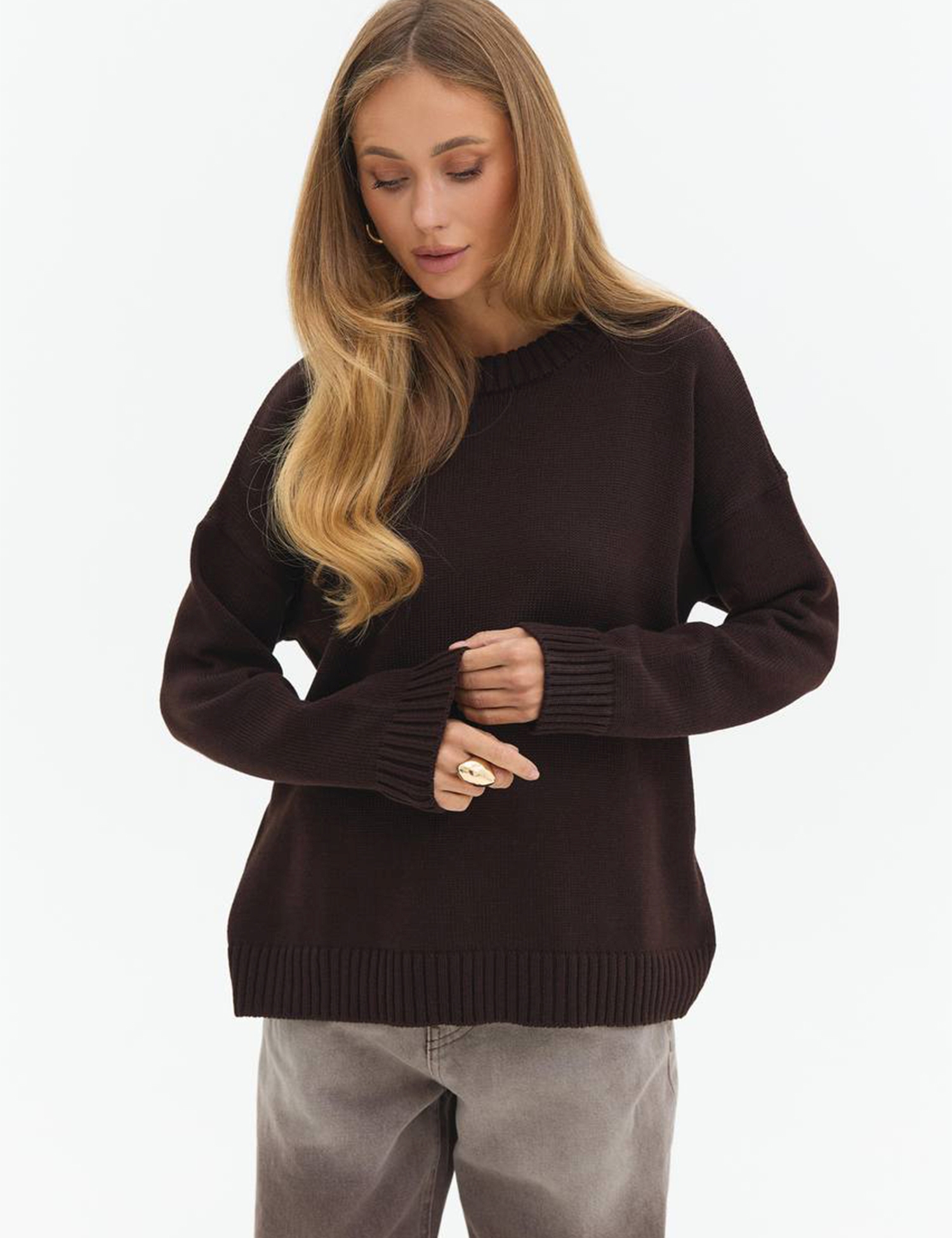 Картинка Светр коричневий