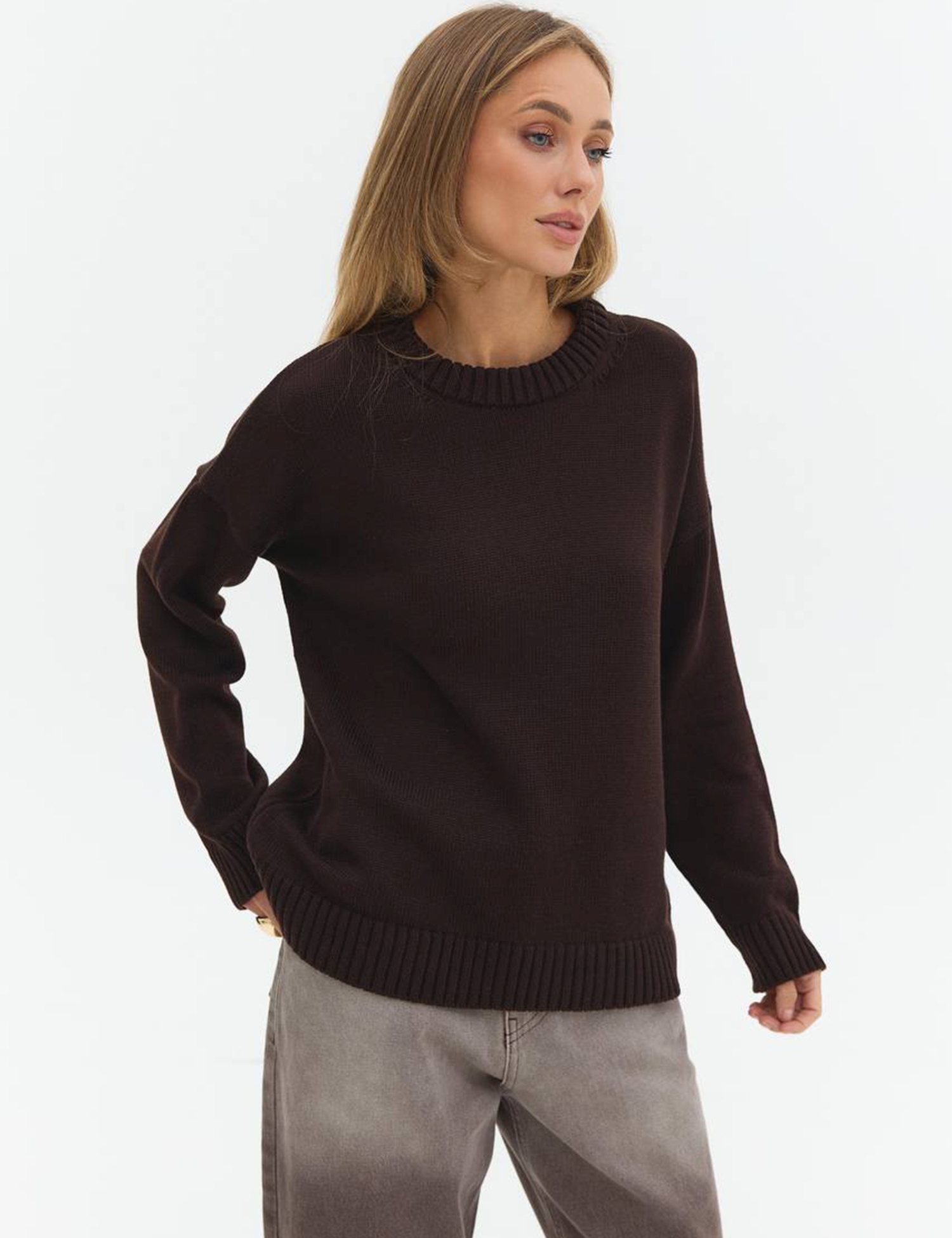 Картинка Светр коричневий