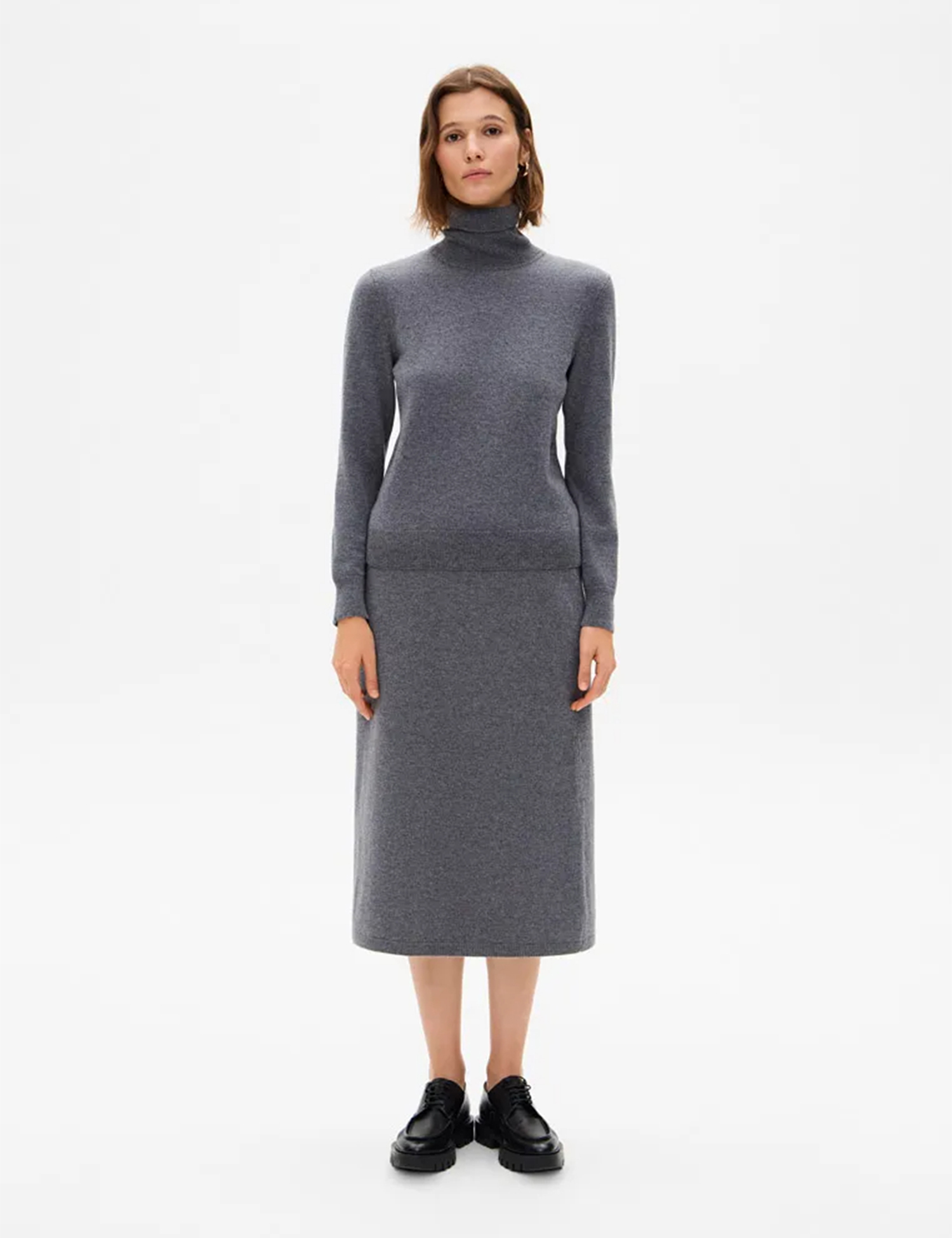 Картинка Жіноча сіра трикотажна спідниця міді з кашеміром