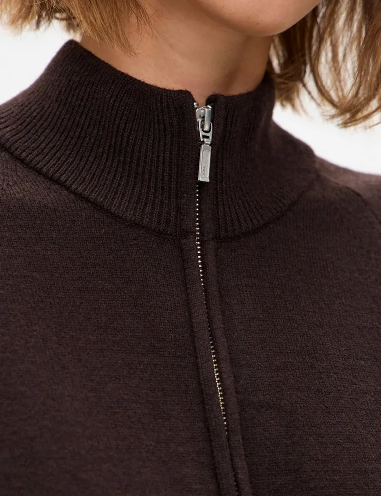 Картинка Жіночий темно-коричневий джемпер на блискавці з кашеміром