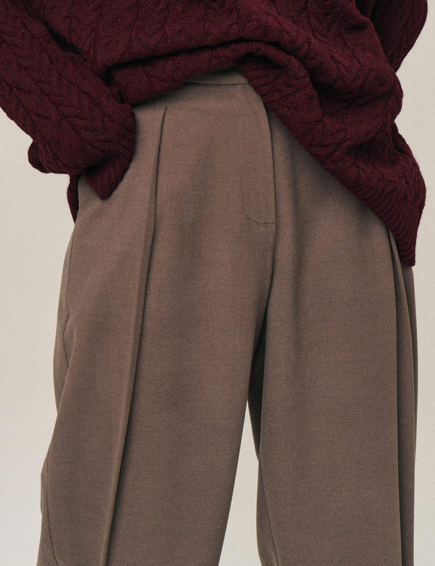 Картинка Прямі брюки в кольорі тауп з теплої костюмної тканини
