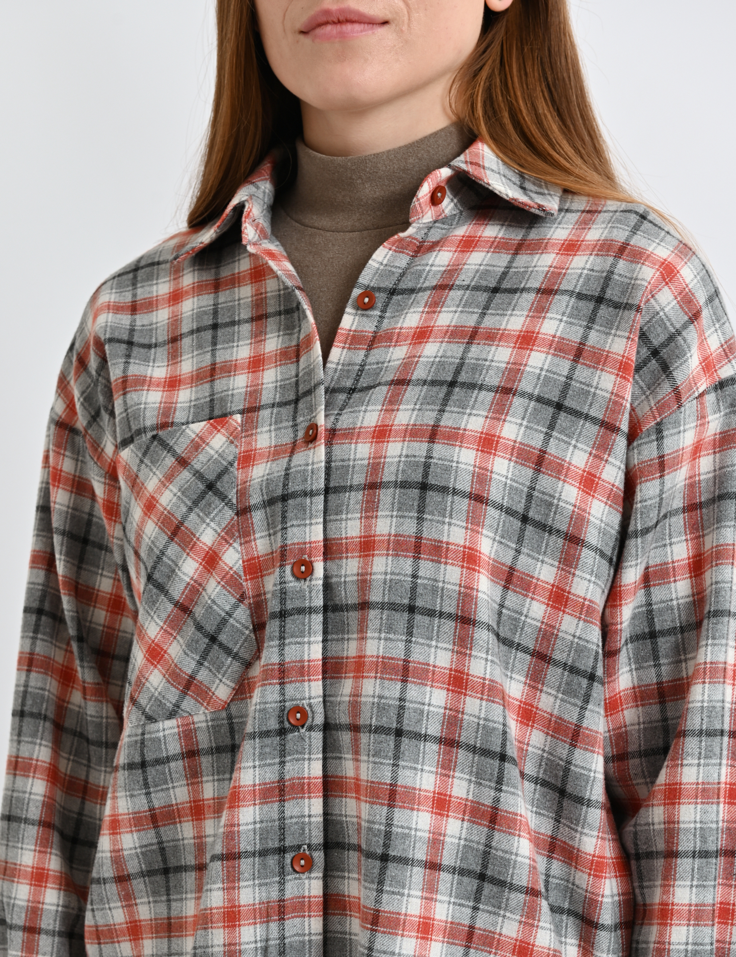 Картинка Картата сорочка oversize у відтінках сірого й теракотового