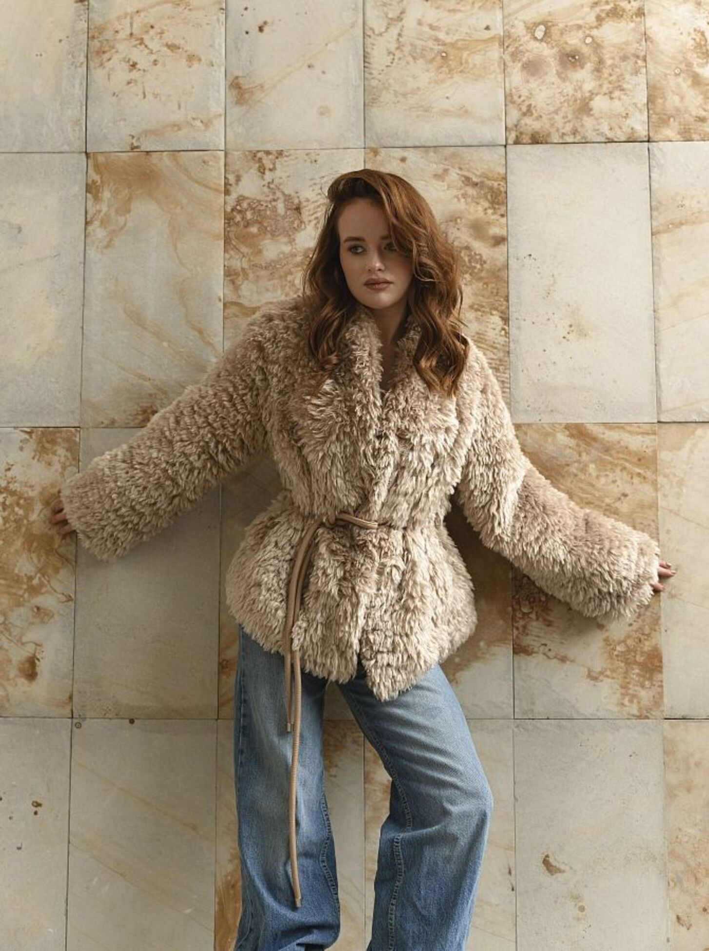 Картинка Шуба бежева