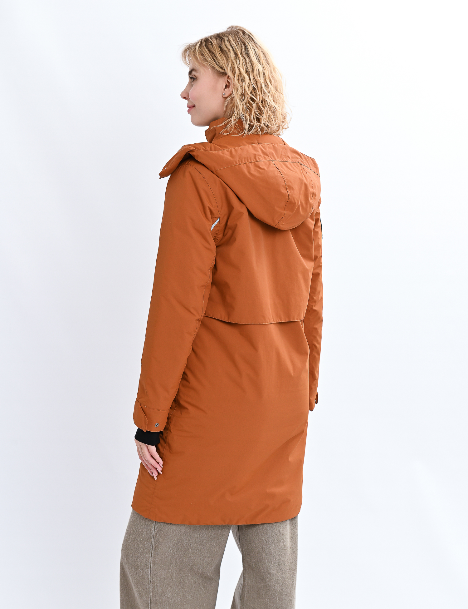 Картинка Довга утеплена парка з капюшоном