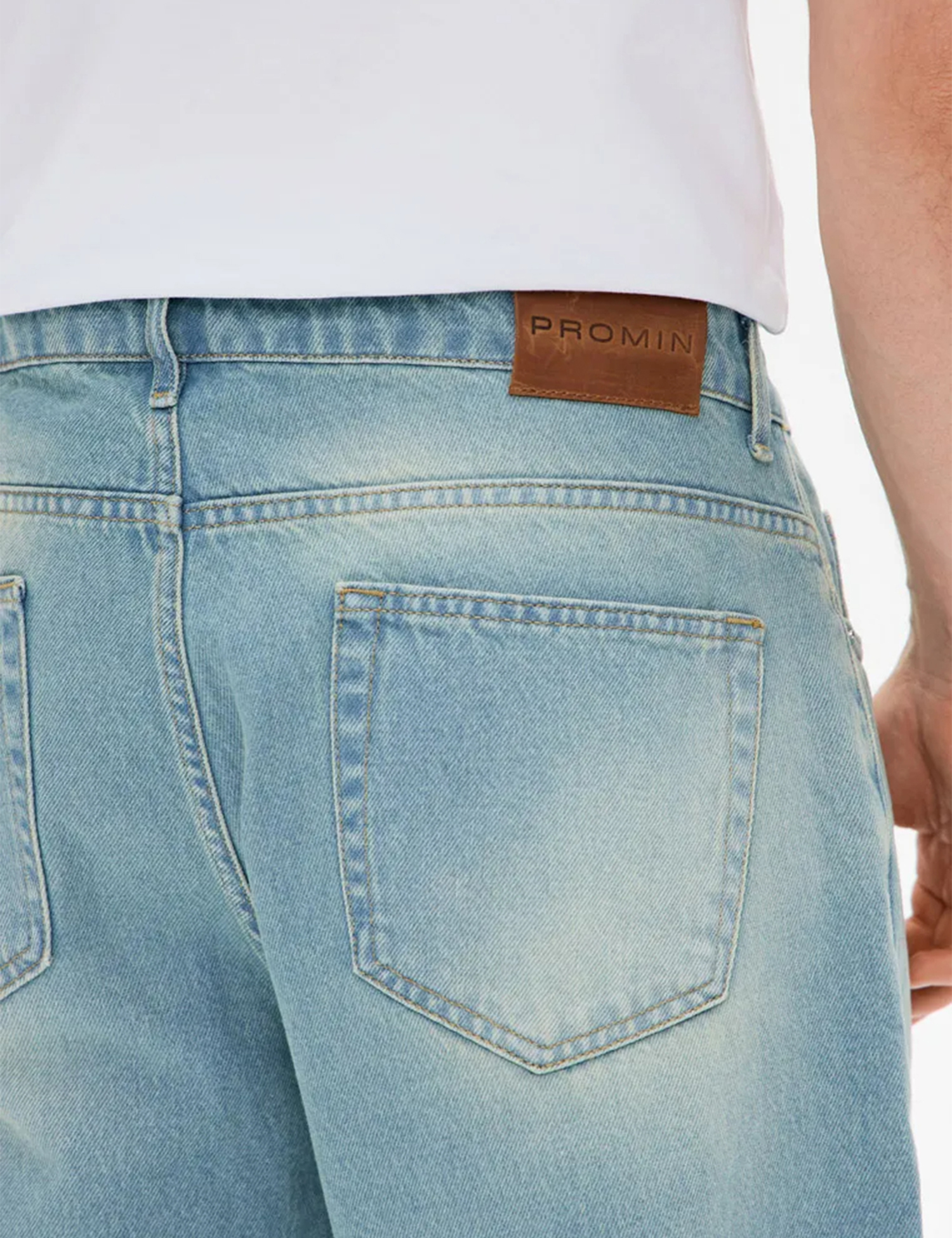 Картинка Чоловічі блакитні джинси прямого крою