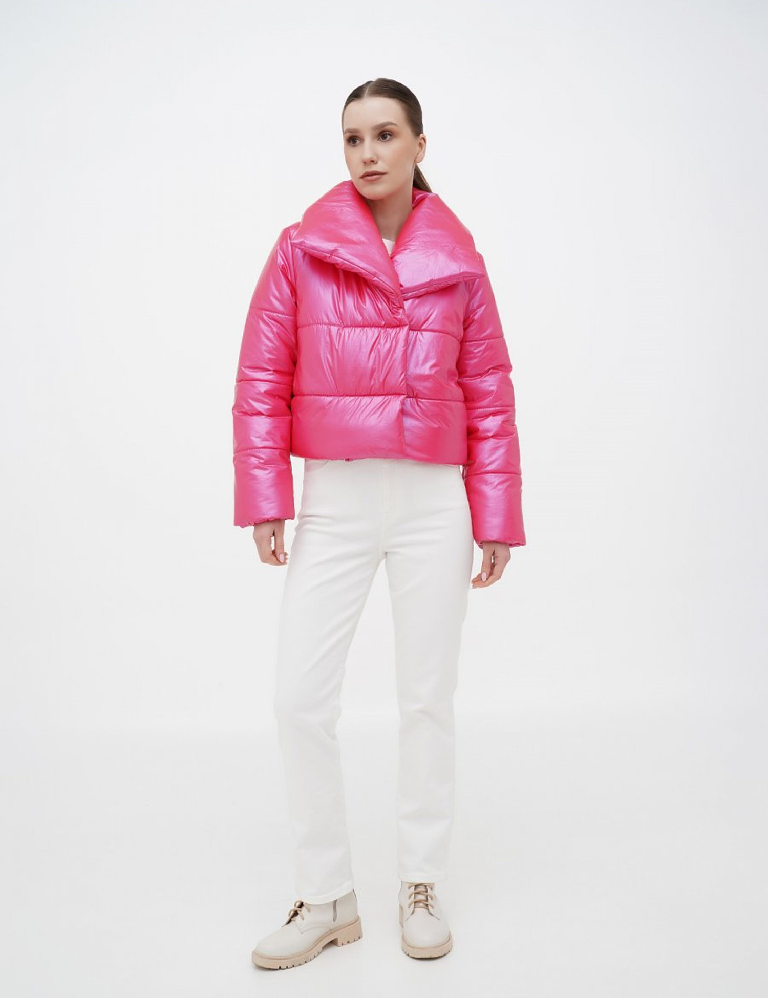 Картинка Коротка рожева куртка з великим воротніком