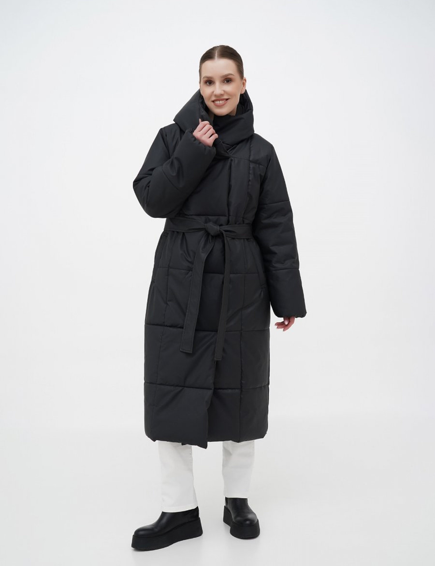 Картинка Чорна довга куртка з цупкої плащівки