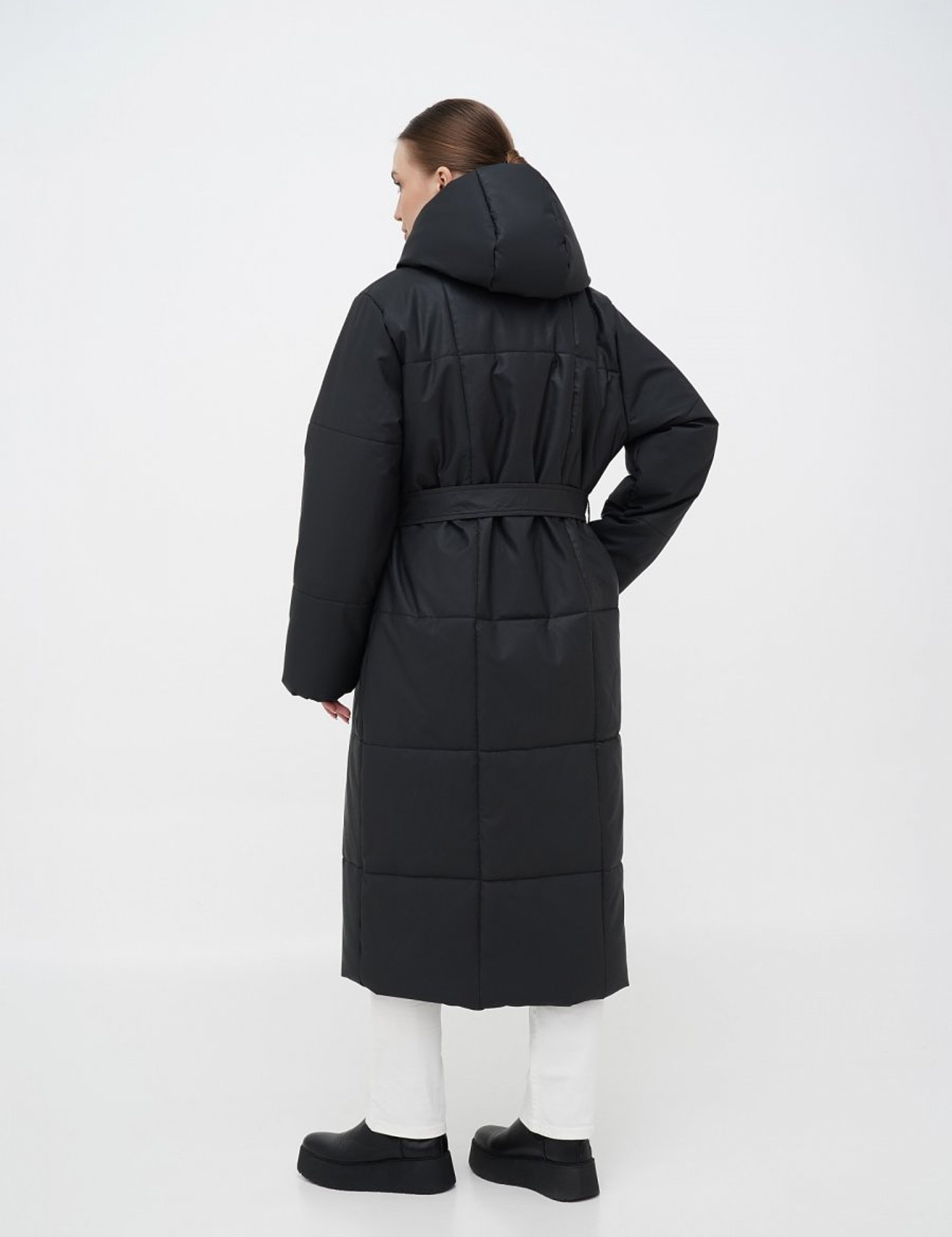 Картинка Чорна довга куртка з цупкої плащівки