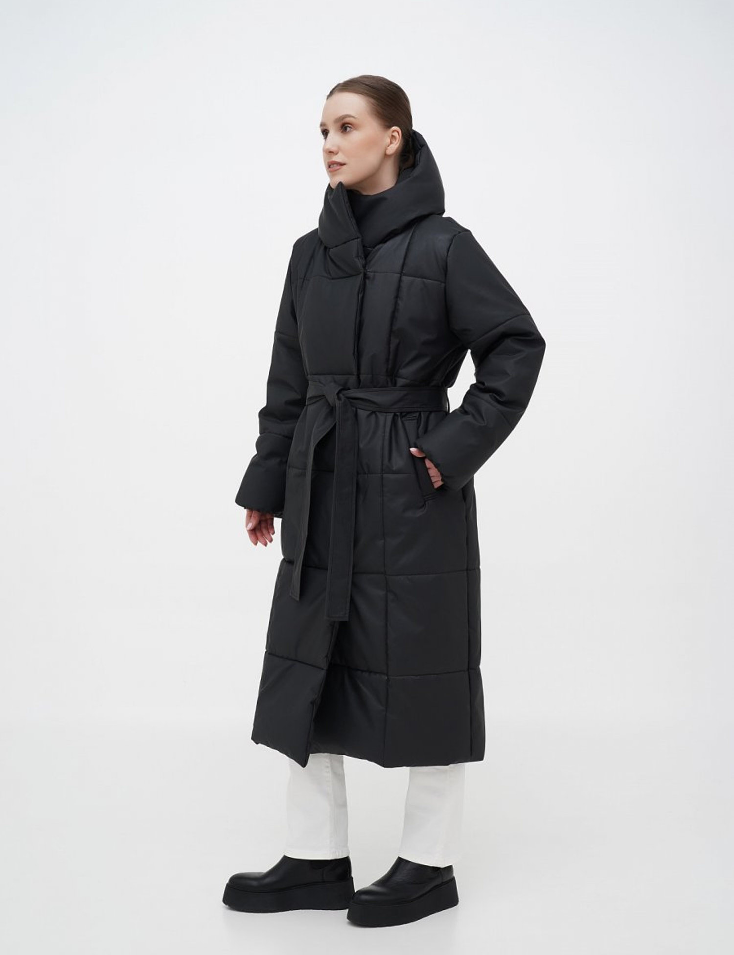 Картинка Чорна довга куртка з цупкої плащівки