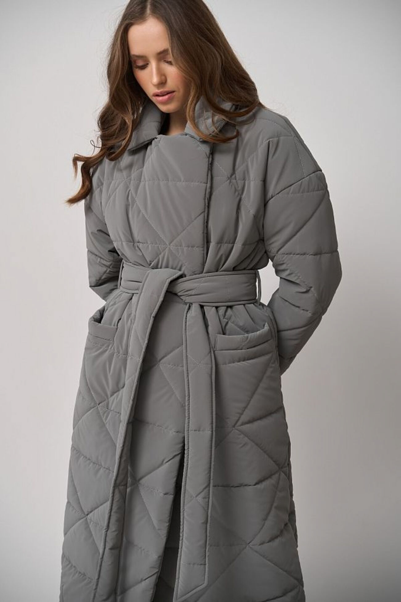 Картинка Куртка стьобана довга сіра