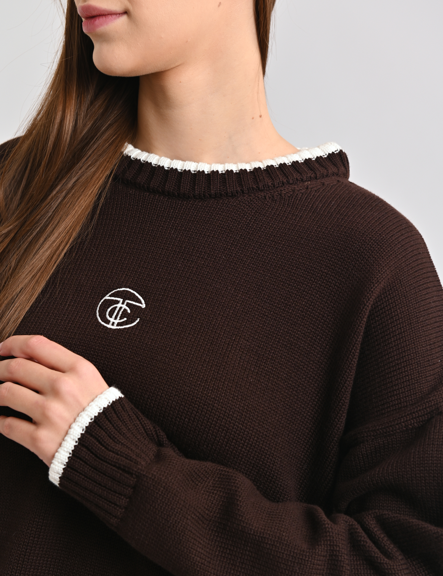 Картинка Светр коричневий