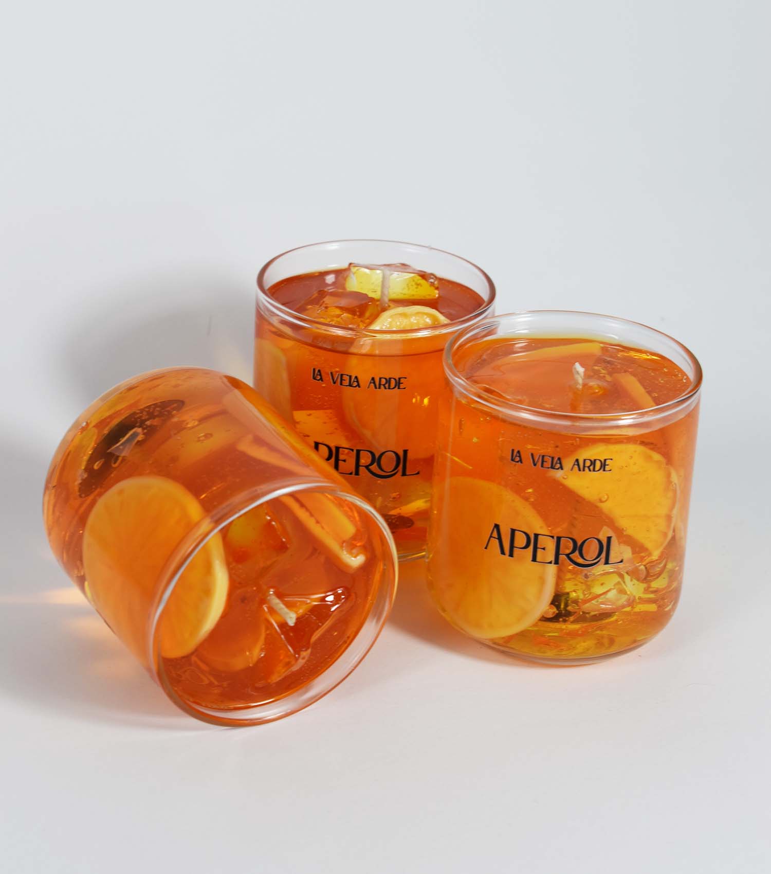 Картинка Свічка "APEROL" з ароматом справжнього коктейлю