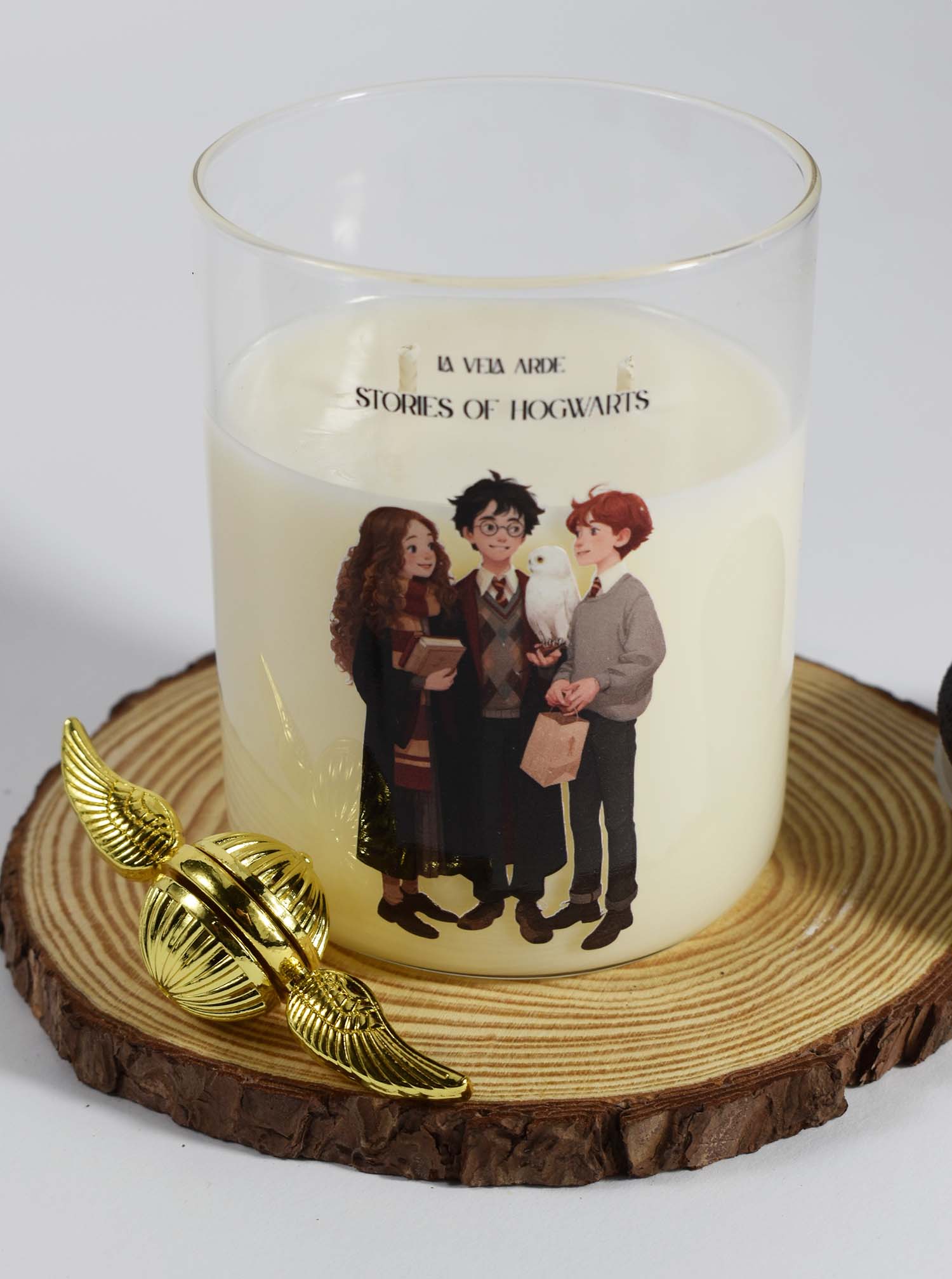 Картинка Свічка "Stories of Hogwarts" з ароматом - бузиновий нектар