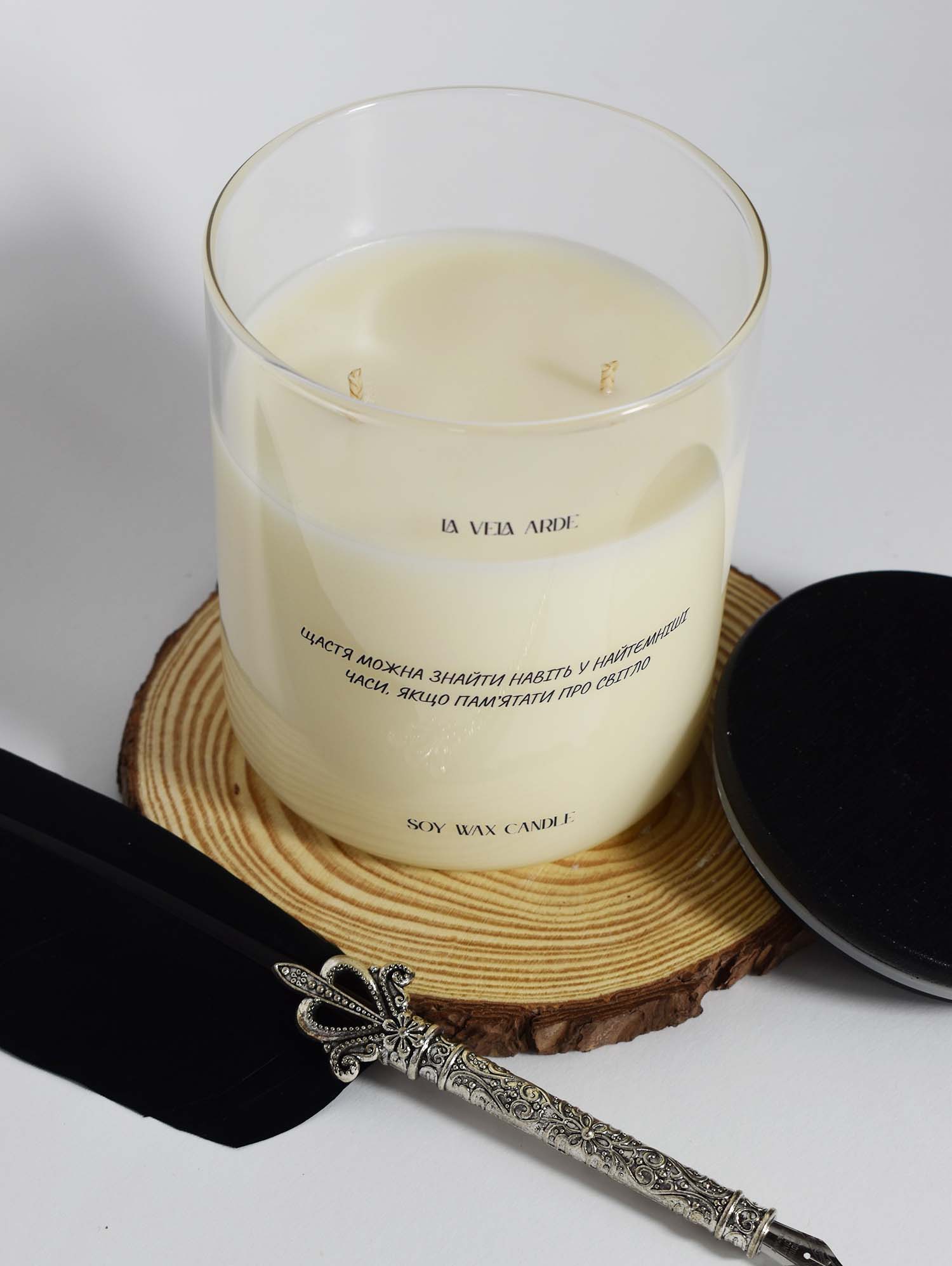 Картинка Свічка "Stories of Hogwarts" з ароматом - булочка з корицею