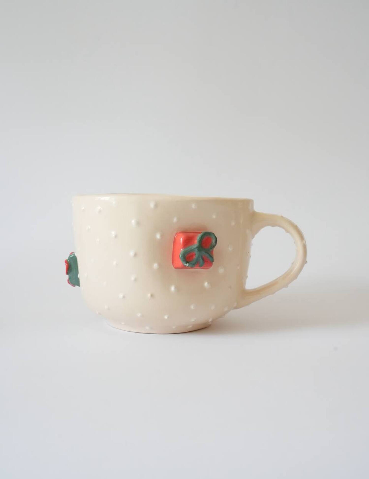 Картинка Керамічна чашка ручної роботи «Подарунки»